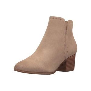 Aldo Larissi Women's Ankle Bootie - Bone Suede